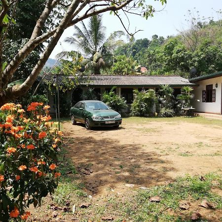 Leaf Guest House Gampola Buitenkant foto
