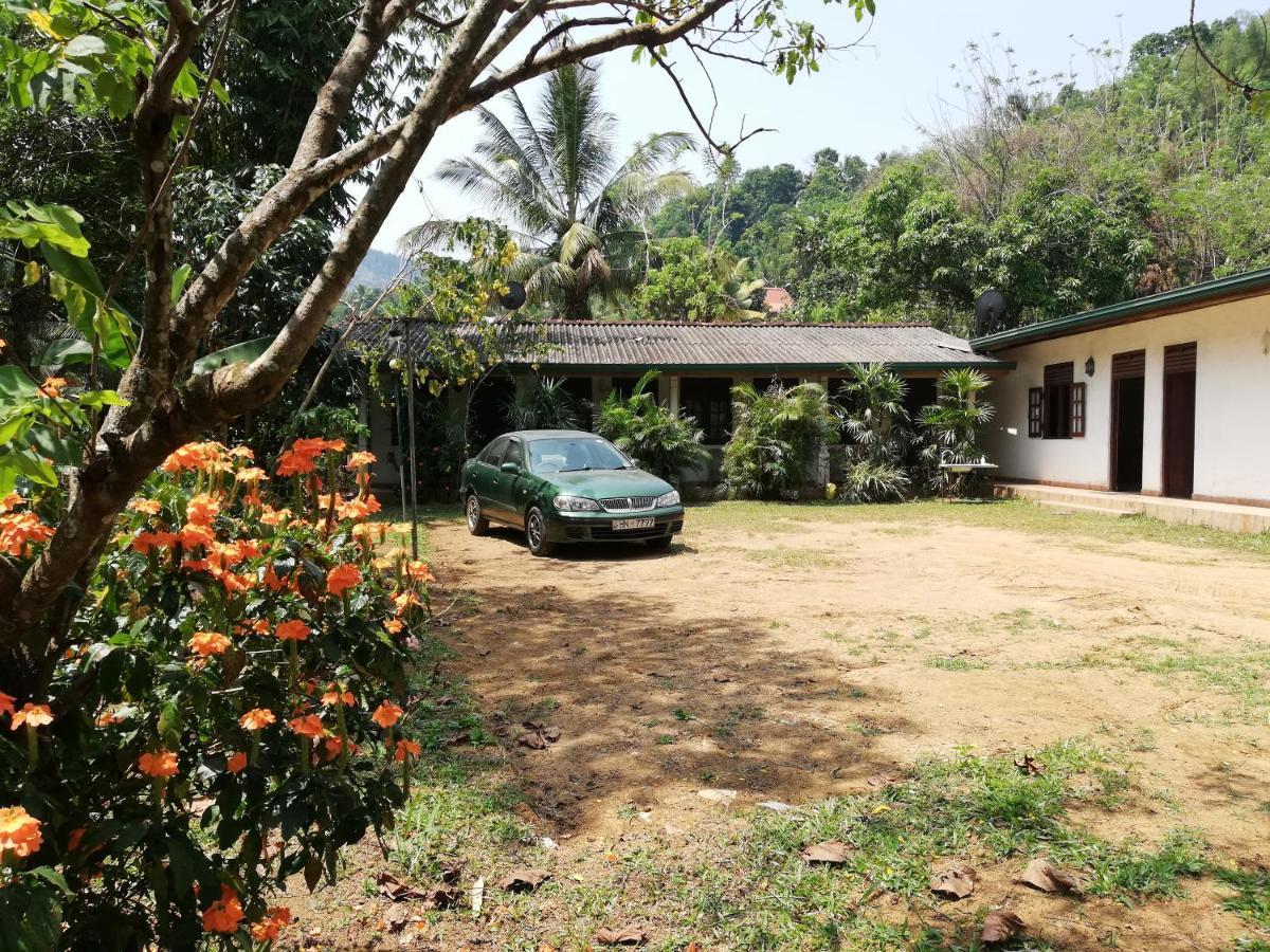 Leaf Guest House Gampola Buitenkant foto